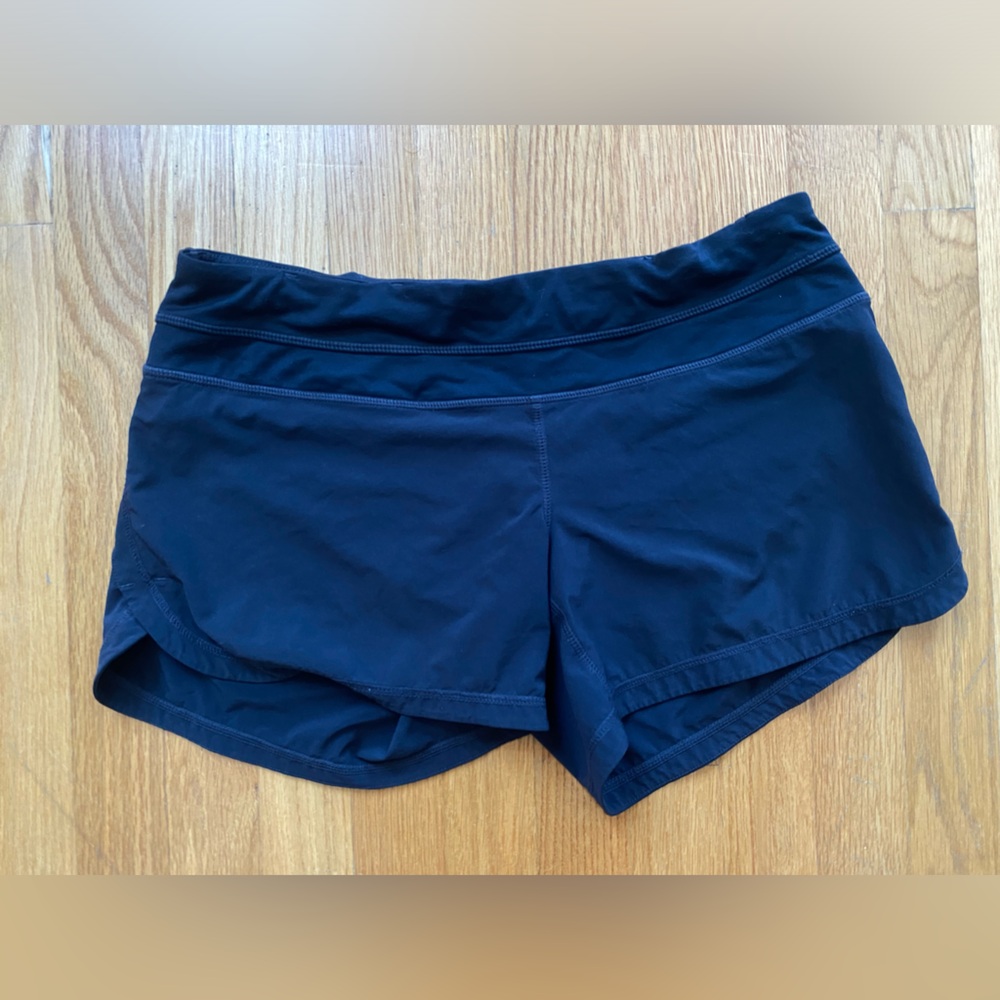 Lululemon Black Run Times Short *4-way Stretch 4" size 6